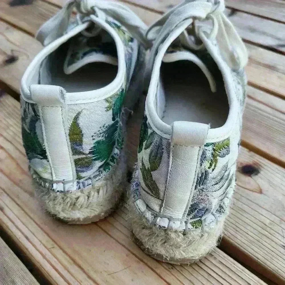 J/SLIDES Espadrilles Size‎ 7